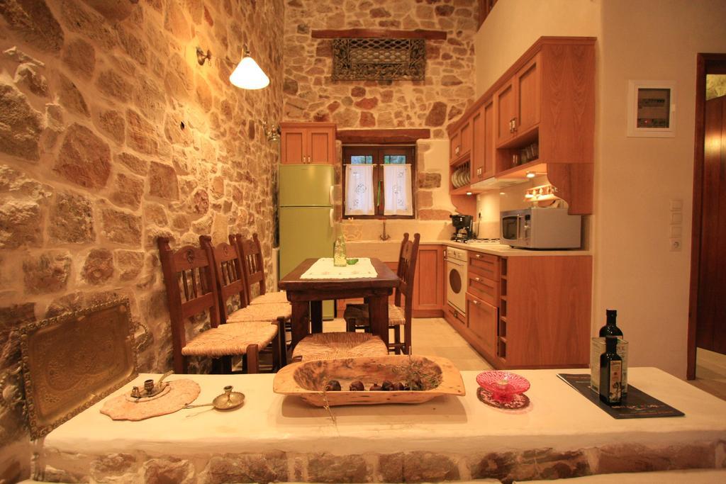 Lithos Traditional Guest Houses 크시로캄보스 객실 사진