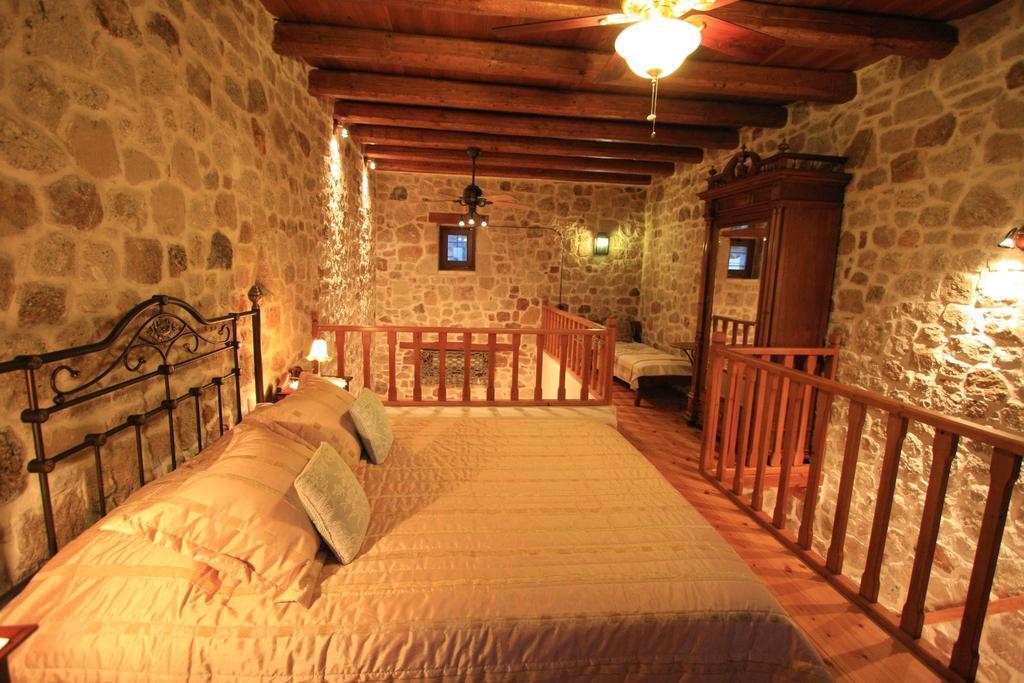Lithos Traditional Guest Houses 크시로캄보스 객실 사진