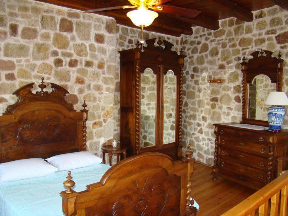 Lithos Traditional Guest Houses 크시로캄보스 외부 사진